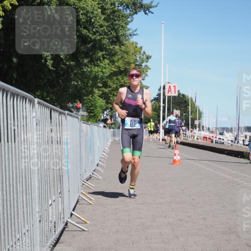 17.08.2025 - KN Förde Triathlon 2025 KatJ http://msf.ph/oto/8600529 17.08.2025 13:41:35 Laufen 395, 445 meine-sportfotos.de