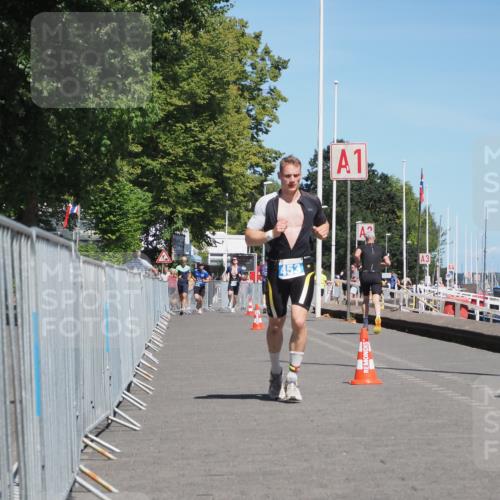 17.08.2025 - KN Förde Triathlon 2025 KatJ http://msf.ph/oto/8600595 17.08.2025 13:41:44 Laufen 453 meine-sportfotos.de