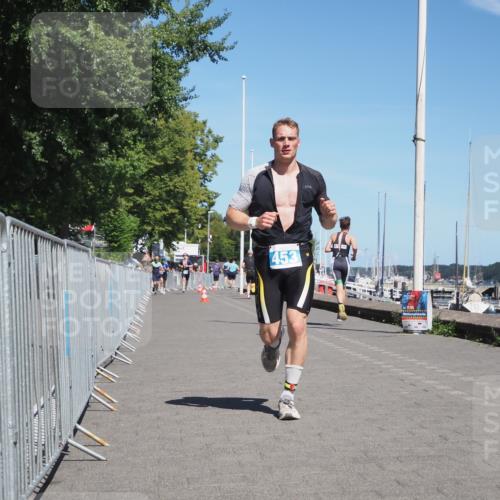 17.08.2025 - KN Förde Triathlon 2025 KatJ http://msf.ph/oto/8600681 17.08.2025 13:41:46 Laufen 453 meine-sportfotos.de