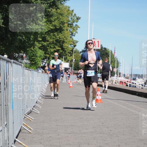 17.08.2025 - KN Förde Triathlon 2025 KatJ http://msf.ph/oto/8600728 17.08.2025 13:41:58 Laufen 454, 477, 546 meine-sportfotos.de