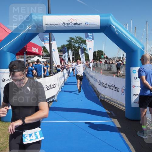 17.08.2025 - KN Förde Triathlon 2025 MichiJ http://msf.ph/oto/8600739 17.08.2025 12:16:33 Laufen 327, 341, 632 meine-sportfotos.de