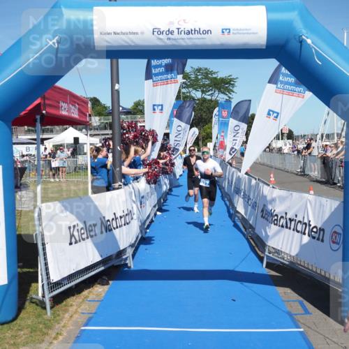 17.08.2025 - KN Förde Triathlon 2025 MichiJ http://msf.ph/oto/8600761 17.08.2025 14:05:58 Laufen 517, 527 meine-sportfotos.de