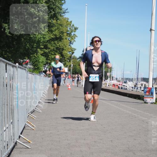 17.08.2025 - KN Förde Triathlon 2025 KatJ http://msf.ph/oto/8600768 17.08.2025 13:41:59 Laufen 454, 477, 546 meine-sportfotos.de