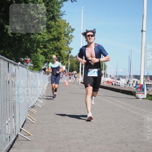 17.08.2025 - KN Förde Triathlon 2025 KatJ http://msf.ph/oto/8600779 17.08.2025 13:41:59 Laufen 454, 477, 546 meine-sportfotos.de