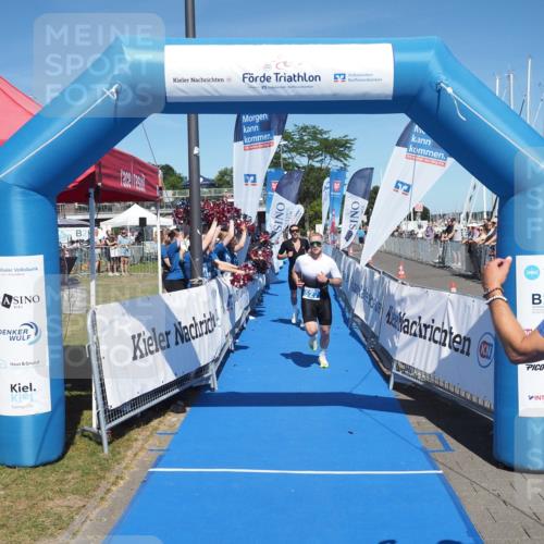 17.08.2025 - KN Förde Triathlon 2025 MichiJ http://msf.ph/oto/8600782 17.08.2025 14:05:58 Laufen 517, 527 meine-sportfotos.de