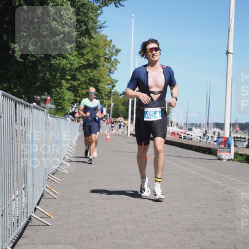 17.08.2025 - KN Förde Triathlon 2025 KatJ http://msf.ph/oto/8600791 17.08.2025 13:41:59 Laufen 454, 477, 546 meine-sportfotos.de