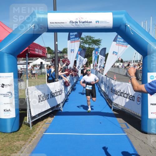 17.08.2025 - KN Förde Triathlon 2025 MichiJ http://msf.ph/oto/8600792 17.08.2025 14:05:59 Laufen 517, 527 meine-sportfotos.de
