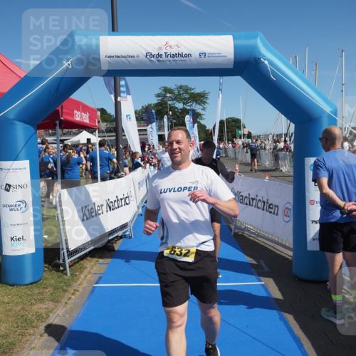17.08.2025 - KN Förde Triathlon 2025 MichiJ http://msf.ph/oto/8600799 17.08.2025 12:16:35 Laufen 327, 341, 632 meine-sportfotos.de