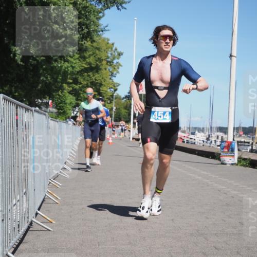 17.08.2025 - KN Förde Triathlon 2025 KatJ http://msf.ph/oto/8600805 17.08.2025 13:41:59 Laufen 454, 477, 546 meine-sportfotos.de