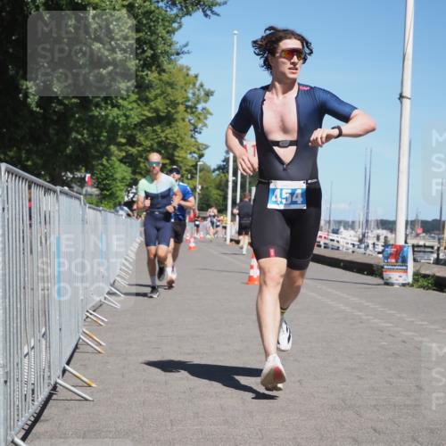17.08.2025 - KN Förde Triathlon 2025 KatJ http://msf.ph/oto/8600809 17.08.2025 13:42:00 Laufen 454, 477, 546 meine-sportfotos.de