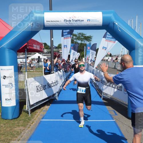 17.08.2025 - KN Förde Triathlon 2025 MichiJ http://msf.ph/oto/8600821 17.08.2025 14:05:59 Laufen 517, 527 meine-sportfotos.de