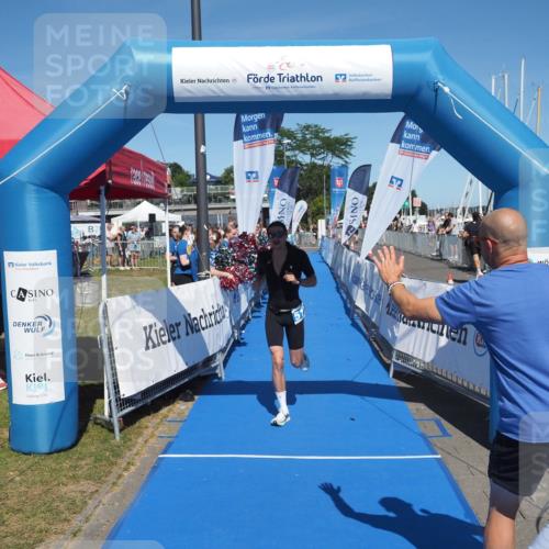 17.08.2025 - KN Förde Triathlon 2025 MichiJ http://msf.ph/oto/8600860 17.08.2025 14:06:00 Laufen 517, 527 meine-sportfotos.de