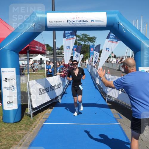 17.08.2025 - KN Förde Triathlon 2025 MichiJ http://msf.ph/oto/8600865 17.08.2025 14:06:00 Laufen 517, 527 meine-sportfotos.de