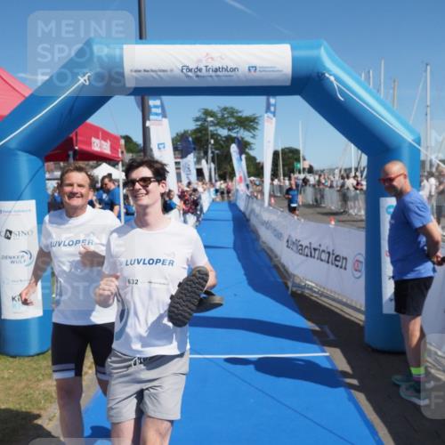 17.08.2025 - KN Förde Triathlon 2025 MichiJ http://msf.ph/oto/8600900 17.08.2025 12:16:39 Laufen 327, 632 meine-sportfotos.de