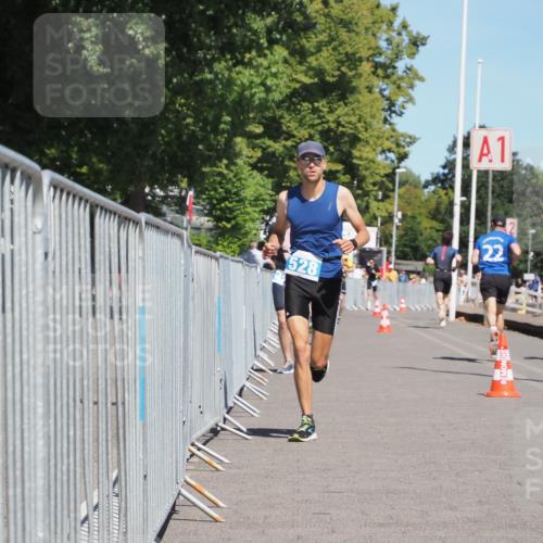 17.08.2025 - KN Förde Triathlon 2025 KatJ http://msf.ph/oto/8600901 17.08.2025 13:42:14 Laufen 425, 513, 528 meine-sportfotos.de
