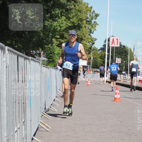 17.08.2025 - KN Förde Triathlon 2025 KatJ http://msf.ph/oto/8600921 17.08.2025 13:42:14 Laufen 425, 513, 528 meine-sportfotos.de