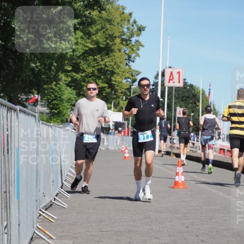 17.08.2025 - KN Förde Triathlon 2025 KatJ http://msf.ph/oto/8601172 17.08.2025 13:42:34 Laufen 426, 517, 520 meine-sportfotos.de