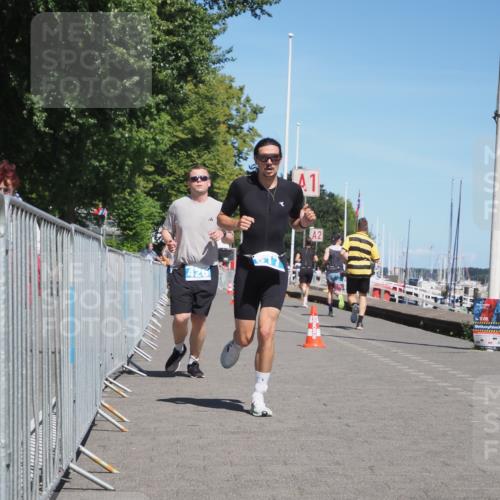 17.08.2025 - KN Förde Triathlon 2025 KatJ http://msf.ph/oto/8601193 17.08.2025 13:42:36 Laufen 426, 517 meine-sportfotos.de