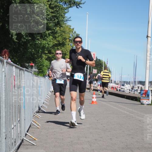 17.08.2025 - KN Förde Triathlon 2025 KatJ http://msf.ph/oto/8601200 17.08.2025 13:42:36 Laufen 426, 517 meine-sportfotos.de