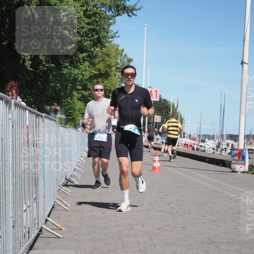 17.08.2025 - KN Förde Triathlon 2025 KatJ http://msf.ph/oto/8601203 17.08.2025 13:42:36 Laufen 426, 517 meine-sportfotos.de