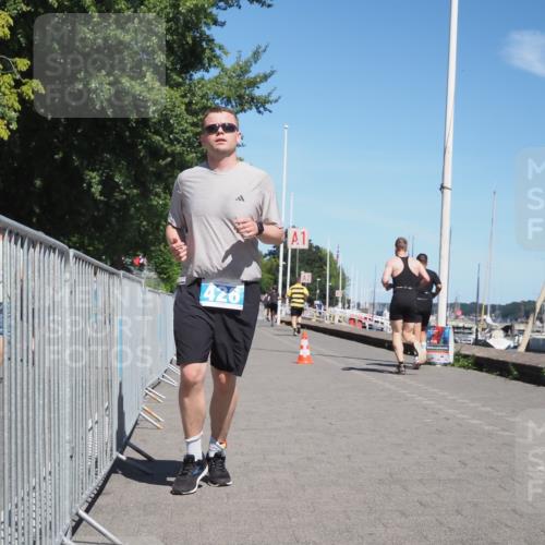 17.08.2025 - KN Förde Triathlon 2025 KatJ http://msf.ph/oto/8601232 17.08.2025 13:42:39 Laufen 426, 439, 517 meine-sportfotos.de