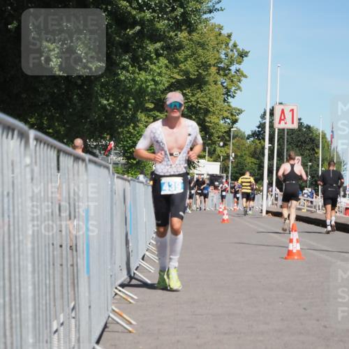 17.08.2025 - KN Förde Triathlon 2025 KatJ http://msf.ph/oto/8601247 17.08.2025 13:42:44 Laufen 439 meine-sportfotos.de