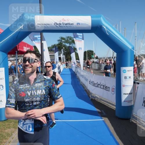 17.08.2025 - KN Förde Triathlon 2025 MichiJ http://msf.ph/oto/8601396 17.08.2025 12:17:57 Laufen 330, 370 meine-sportfotos.de