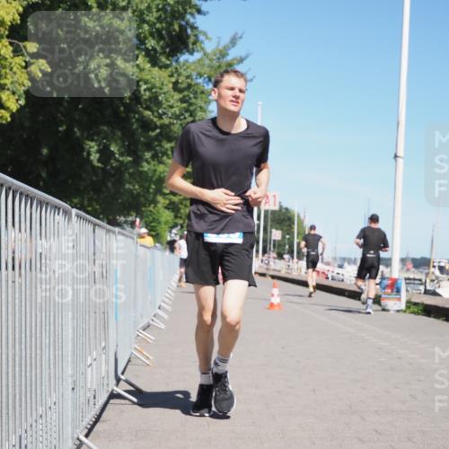 17.08.2025 - KN Förde Triathlon 2025 KatJ http://msf.ph/oto/8601480 17.08.2025 13:43:09 Laufen 420, 424, 428, 430, 487, 509 meine-sportfotos.de