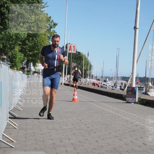 17.08.2025 - KN Förde Triathlon 2025 KatJ http://msf.ph/oto/8601534 17.08.2025 11:53:45 Laufen 264, 334 meine-sportfotos.de