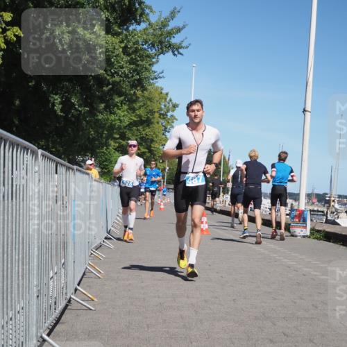 17.08.2025 - KN Förde Triathlon 2025 KatJ http://msf.ph/oto/8601542 17.08.2025 13:43:14 Laufen 428, 455, 487 meine-sportfotos.de