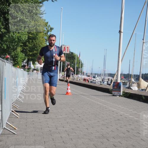 17.08.2025 - KN Förde Triathlon 2025 KatJ http://msf.ph/oto/8601545 17.08.2025 11:53:45 Laufen 264, 334 meine-sportfotos.de