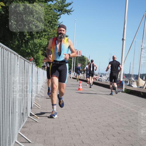 17.08.2025 - KN Förde Triathlon 2025 KatJ http://msf.ph/oto/8601885 17.08.2025 11:54:32 Laufen 270, 310 meine-sportfotos.de