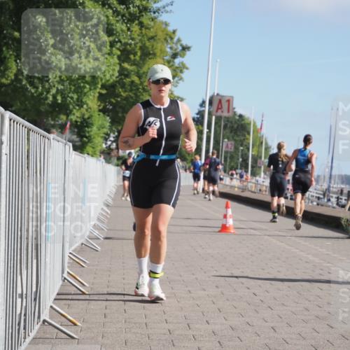 17.08.2025 - KN Förde Triathlon 2025 KatJ http://msf.ph/oto/8601893 17.08.2025 10:27:06 Laufen 159, 196 meine-sportfotos.de