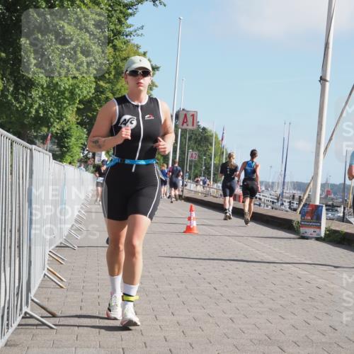 17.08.2025 - KN Förde Triathlon 2025 KatJ http://msf.ph/oto/8601909 17.08.2025 10:27:07 Laufen 130, 159, 196 meine-sportfotos.de