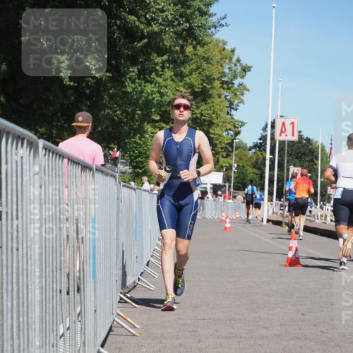 17.08.2025 - KN Förde Triathlon 2025 KatJ http://msf.ph/oto/8602027 17.08.2025 13:43:53 Laufen 464, 514 meine-sportfotos.de