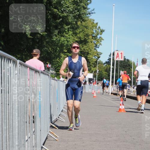 17.08.2025 - KN Förde Triathlon 2025 KatJ http://msf.ph/oto/8602033 17.08.2025 13:43:53 Laufen 464, 514 meine-sportfotos.de