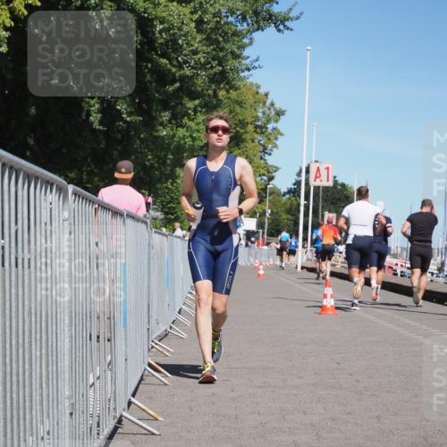17.08.2025 - KN Förde Triathlon 2025 KatJ http://msf.ph/oto/8602038 17.08.2025 13:43:54 Laufen 464, 514 meine-sportfotos.de