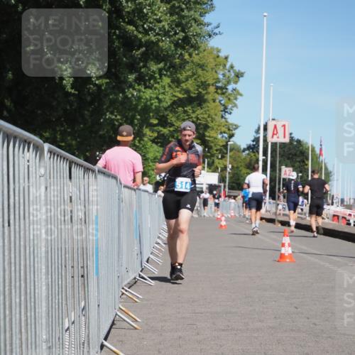 17.08.2025 - KN Förde Triathlon 2025 KatJ http://msf.ph/oto/8602090 17.08.2025 13:43:58 Laufen 464, 514, 542 meine-sportfotos.de