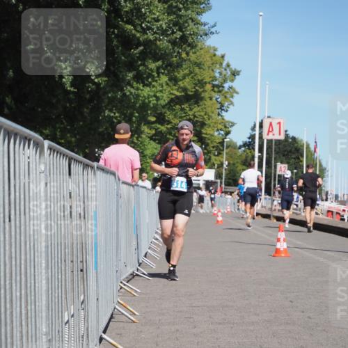 17.08.2025 - KN Förde Triathlon 2025 KatJ http://msf.ph/oto/8602096 17.08.2025 13:43:58 Laufen 464, 514, 542 meine-sportfotos.de