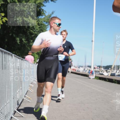 17.08.2025 - KN Förde Triathlon 2025 KatJ http://msf.ph/oto/8602356 17.08.2025 13:44:19 Laufen 440, 452, 527, 549 meine-sportfotos.de