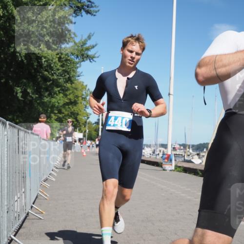 17.08.2025 - KN Förde Triathlon 2025 KatJ http://msf.ph/oto/8602375 17.08.2025 13:44:19 Laufen 440, 452, 527, 549 meine-sportfotos.de