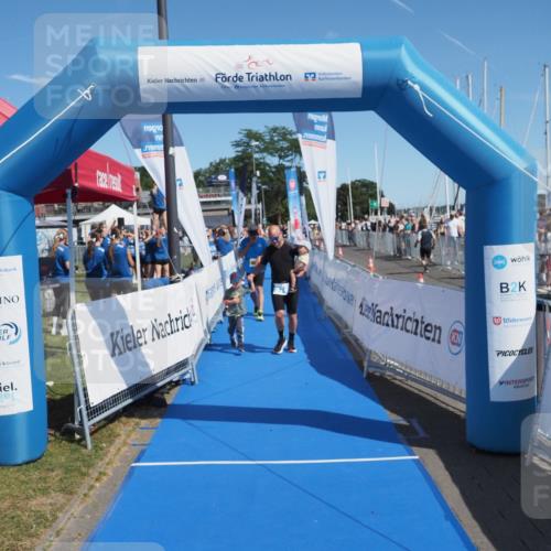 17.08.2025 - KN Förde Triathlon 2025 MichiJ http://msf.ph/oto/8602738 17.08.2025 12:19:43 Laufen 374, 609 meine-sportfotos.de
