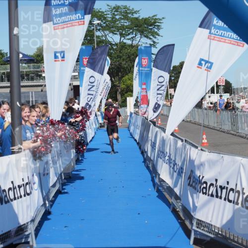 17.08.2025 - KN Förde Triathlon 2025 MichiJ http://msf.ph/oto/8602827 17.08.2025 14:14:12 Laufen 523, 531 meine-sportfotos.de