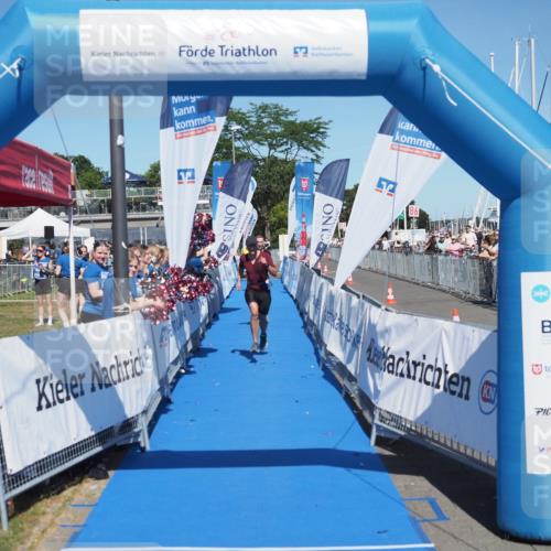 17.08.2025 - KN Förde Triathlon 2025 MichiJ http://msf.ph/oto/8602888 17.08.2025 14:14:14 Laufen 523, 531 meine-sportfotos.de