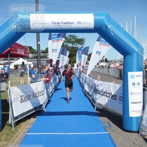 17.08.2025 - KN Förde Triathlon 2025 MichiJ http://msf.ph/oto/8602917 17.08.2025 14:14:15 Laufen 523, 531 meine-sportfotos.de