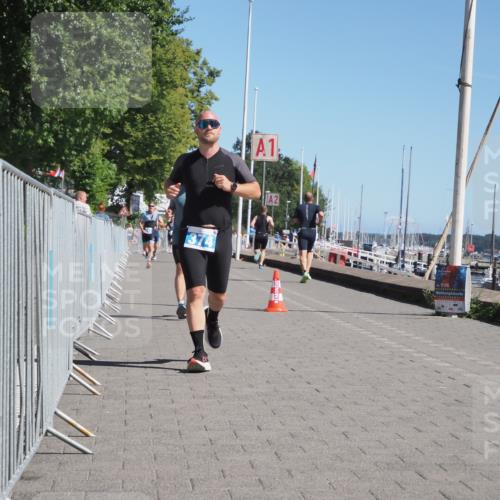 17.08.2025 - KN Förde Triathlon 2025 KatJ http://msf.ph/oto/8602927 17.08.2025 11:55:49 Laufen 311, 374 meine-sportfotos.de