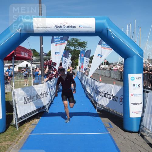 17.08.2025 - KN Förde Triathlon 2025 MichiJ http://msf.ph/oto/8602946 17.08.2025 14:14:15 Laufen 523, 531 meine-sportfotos.de