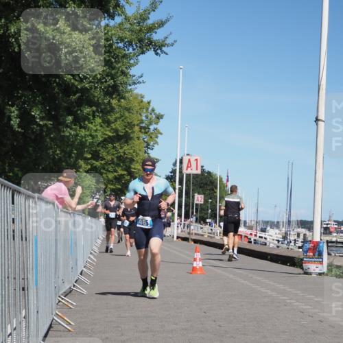 17.08.2025 - KN Förde Triathlon 2025 KatJ http://msf.ph/oto/8603021 17.08.2025 13:45:18 Laufen 411, 461 meine-sportfotos.de