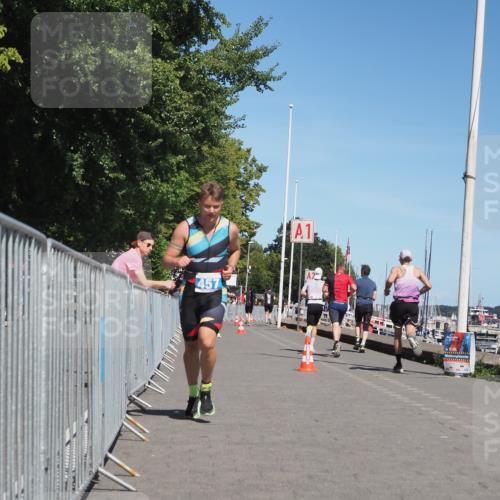 17.08.2025 - KN Förde Triathlon 2025 KatJ http://msf.ph/oto/8603479 17.08.2025 13:45:53 Laufen 457 meine-sportfotos.de