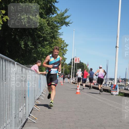 17.08.2025 - KN Förde Triathlon 2025 KatJ http://msf.ph/oto/8603482 17.08.2025 13:45:53 Laufen 457 meine-sportfotos.de